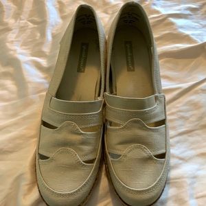 Grasshoppers beige walk arounds.